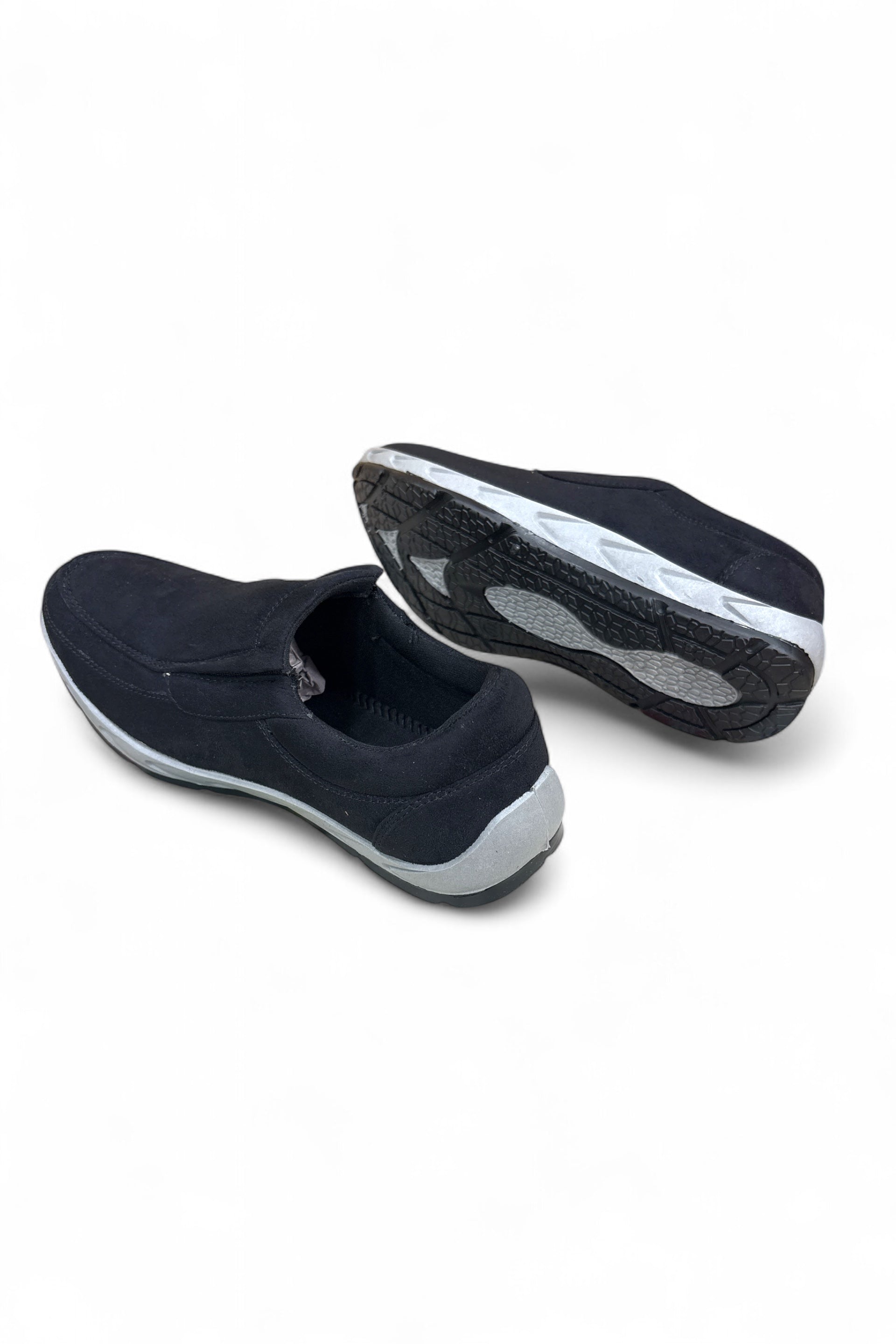 Imported Men’s sketchers black in style