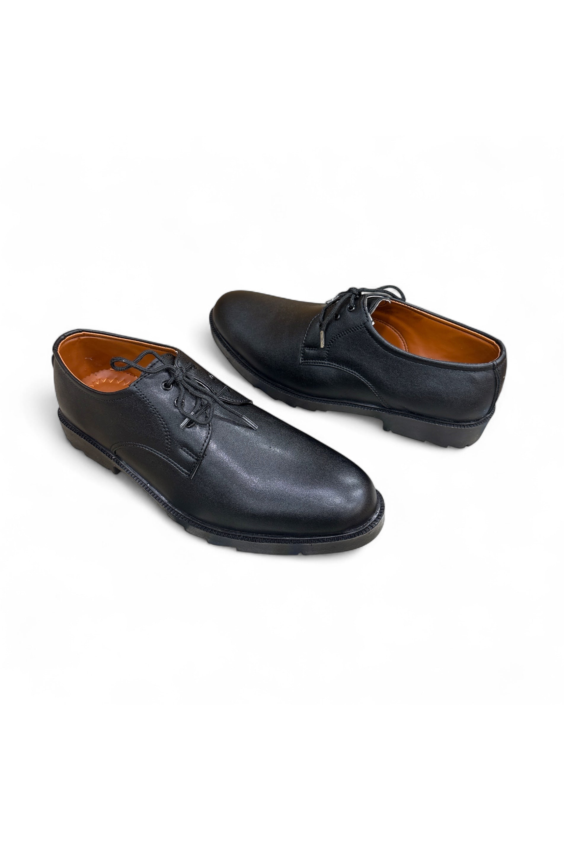 Men’s dress shoes in style