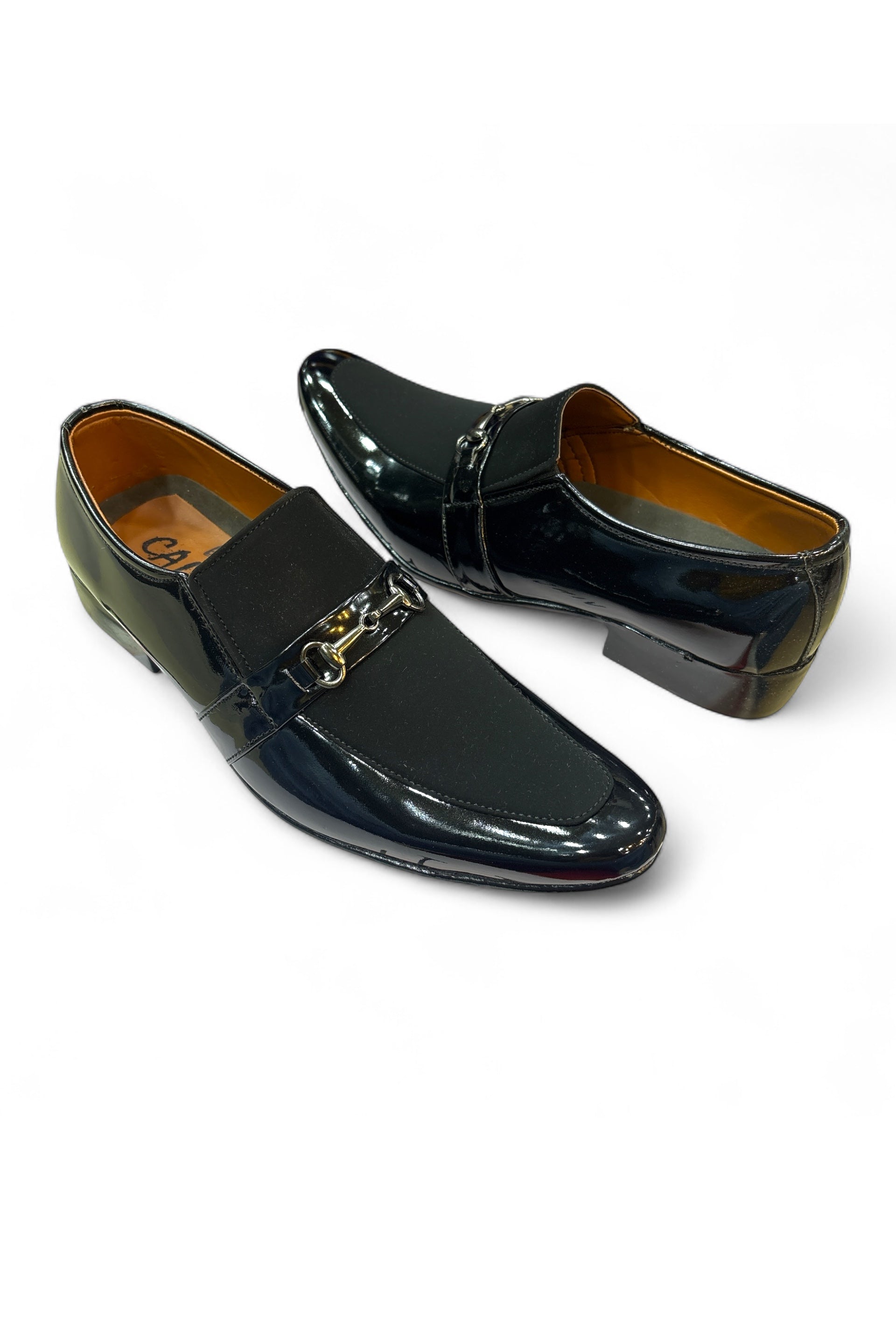 Men’s dress shoes in style