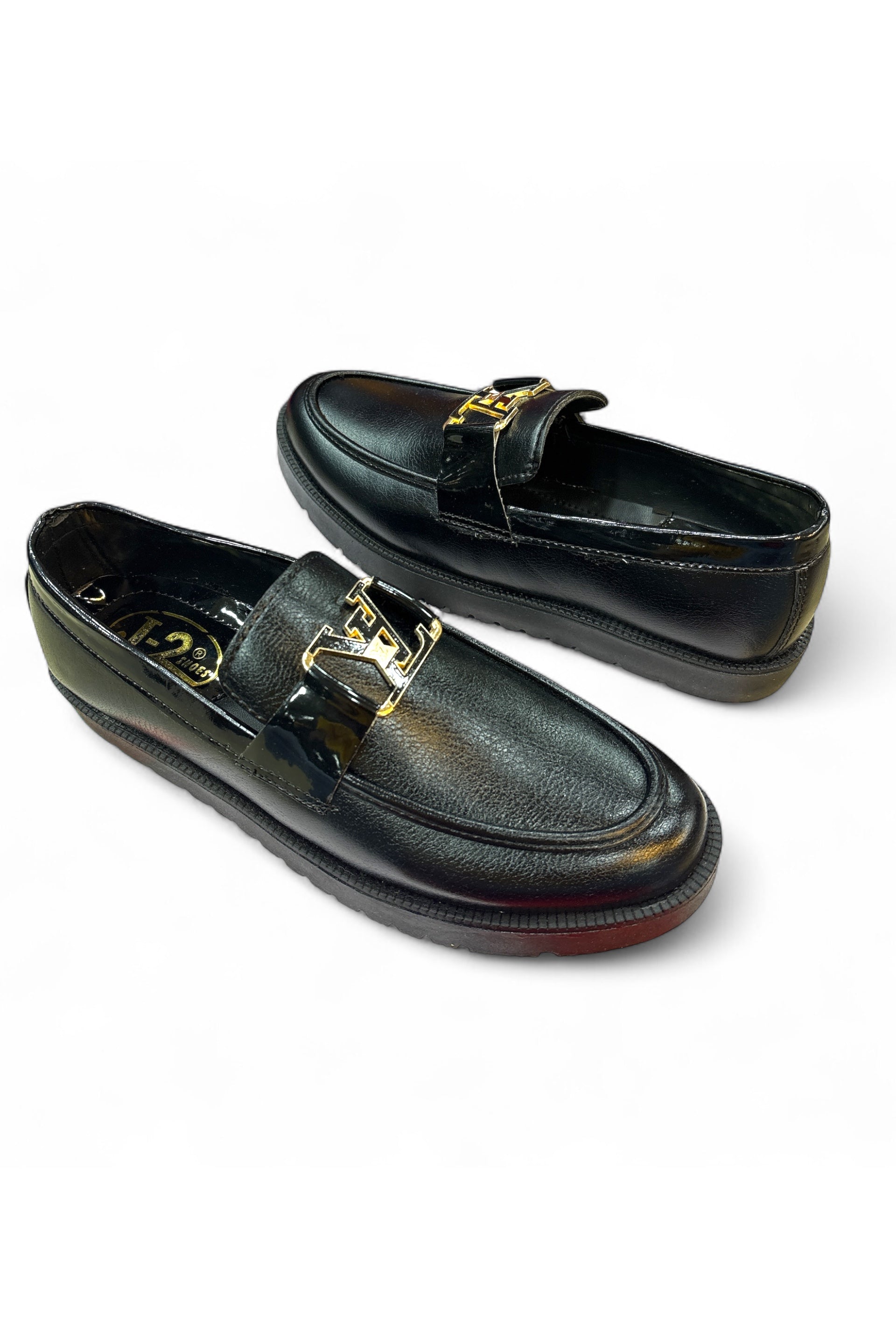 Men’s dress shoes in style