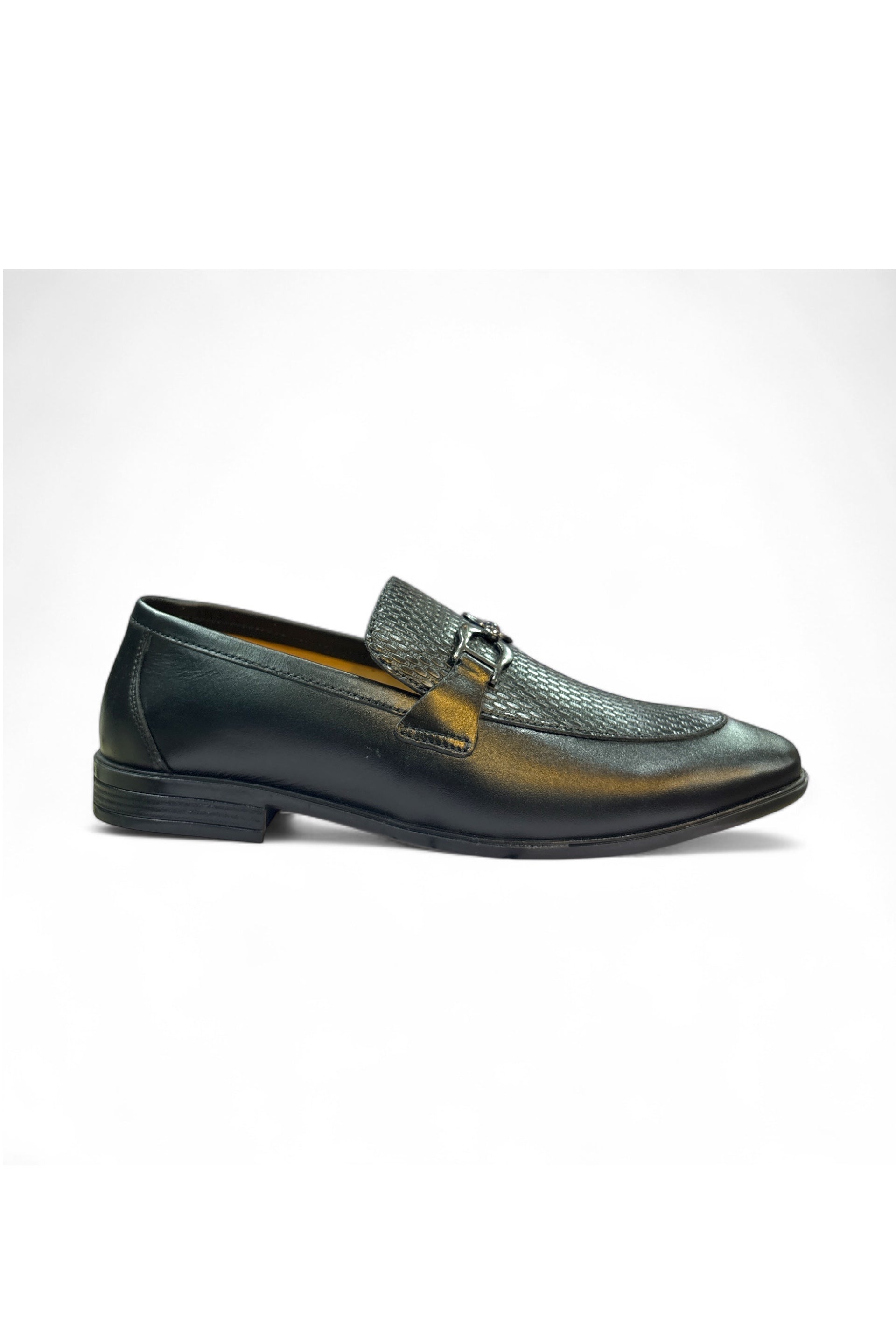 Men’s dress shoes in leather