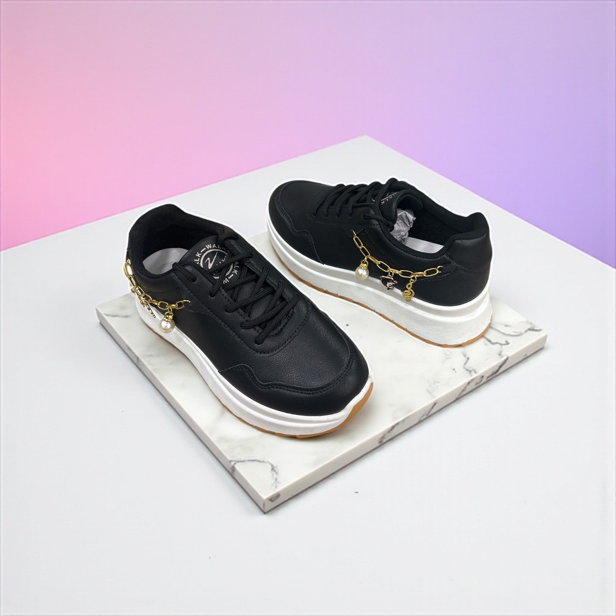 Ladies sneaker 5